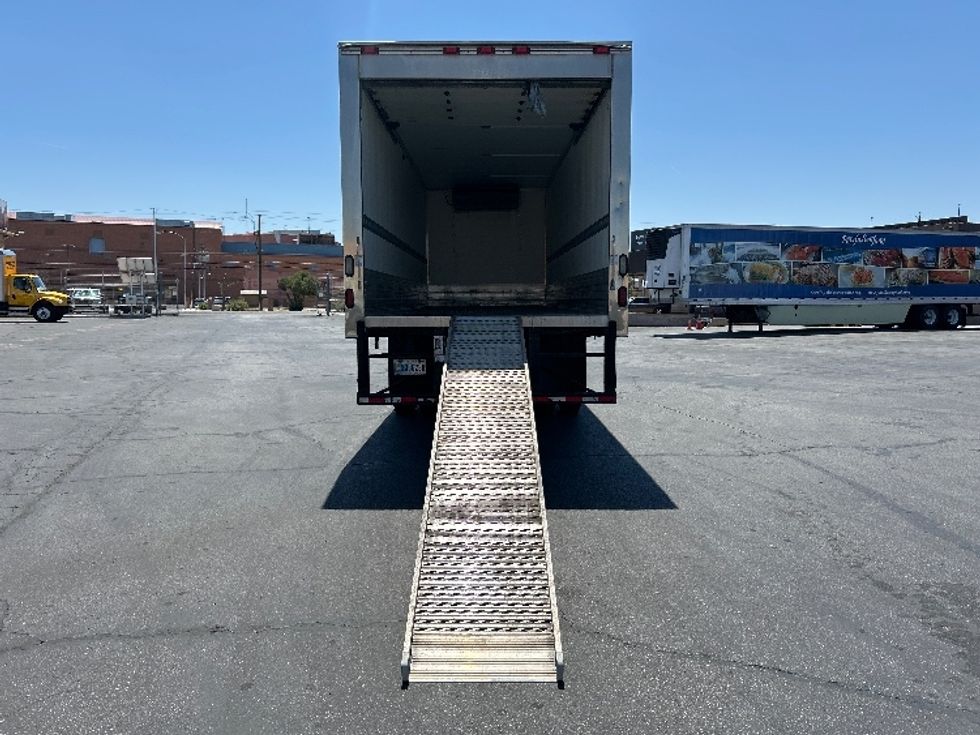 Refrigerated Truck-Light and Medium Duty Trucks-Freightliner-2017-M2-Las Vegas-NV-182,897\n\t\tmiles-$ 49,750 - Image 9