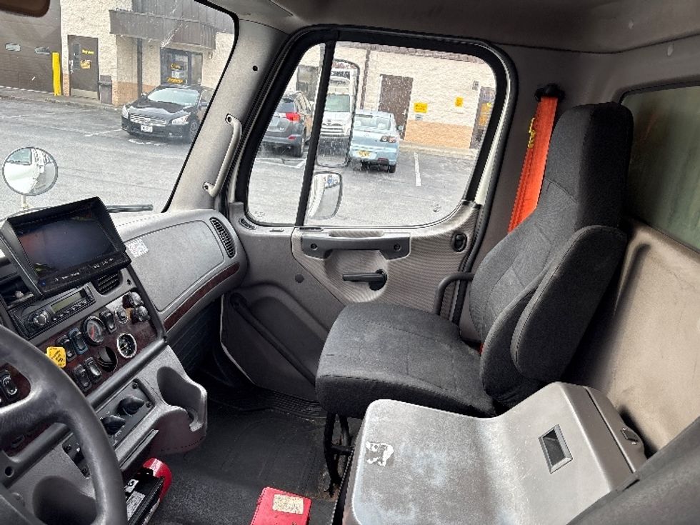 Refrigerated Truck-Light and Medium Duty Trucks-Freightliner-2017-M2-Montgomery-NY-327,709\n\t\tmiles-$ 43,250 - Image 19