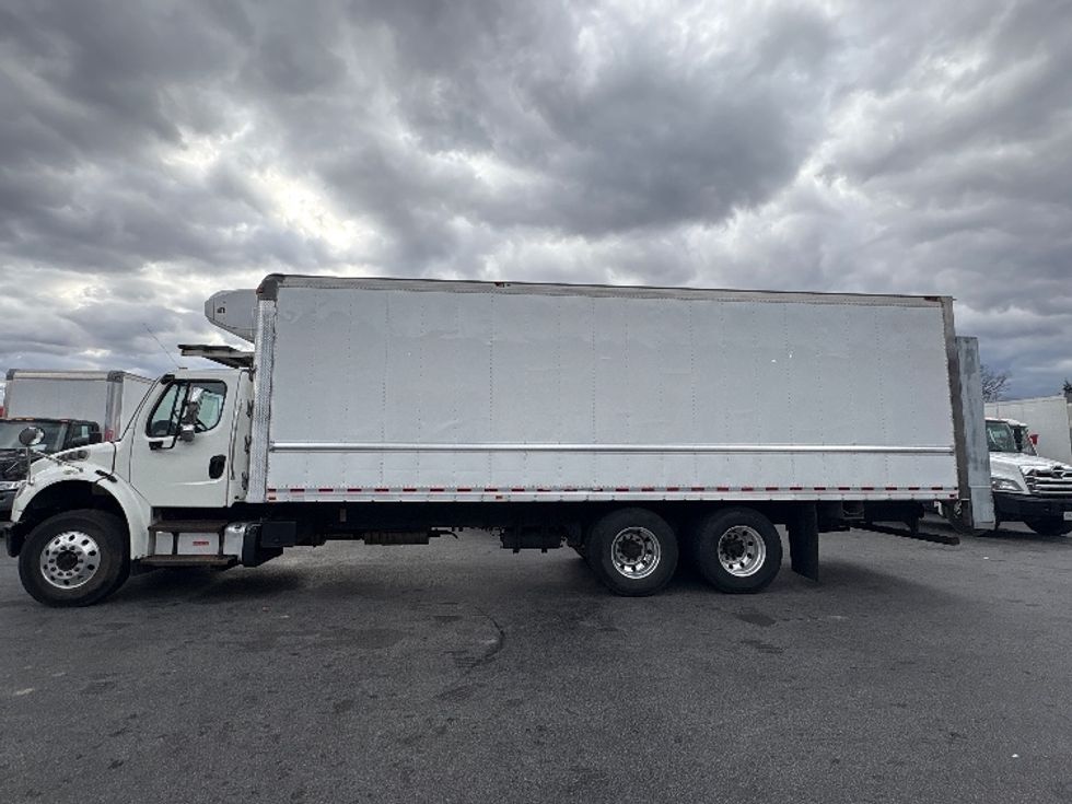 Refrigerated Truck-Light and Medium Duty Trucks-Freightliner-2017-M2-Montgomery-NY-333,950\n\t\tmiles-$ 42,250 - Image 4