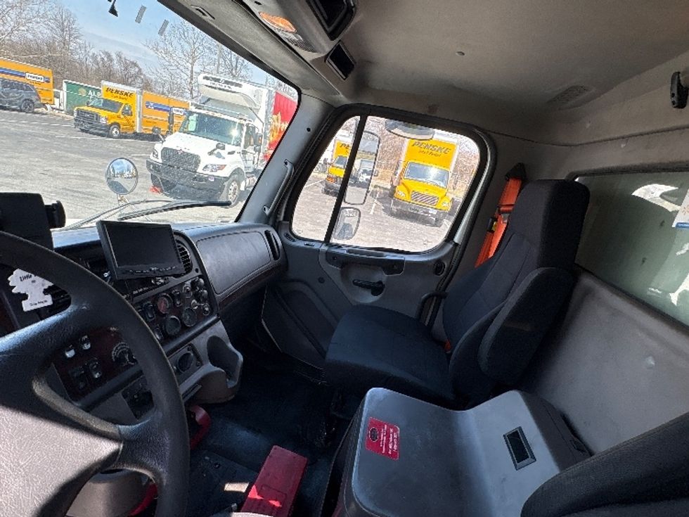 Refrigerated Truck-Light and Medium Duty Trucks-Freightliner-2017-M2-Montgomery-NY-336,370\n\t\tmiles-$ 41,250 - Image 19