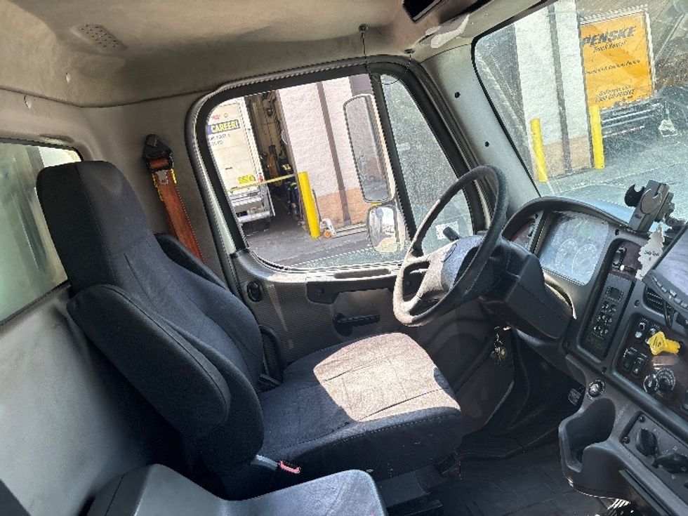 Refrigerated Truck-Light and Medium Duty Trucks-Freightliner-2017-M2-Montgomery-NY-336,370\n\t\tmiles-$ 41,250 - Image 22