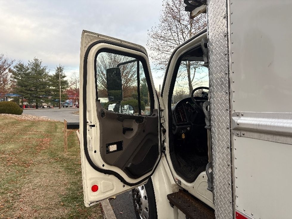 Refrigerated Truck-Light and Medium Duty Trucks-Freightliner-2017-M2-Montgomery-NY-368,638\n\t\tmiles-$ 21,250 - Image 16