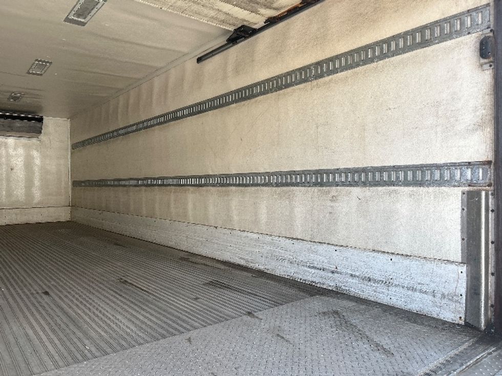 Refrigerated Truck-Light and Medium Duty Trucks-Freightliner-2017-M2-New Bedford-MA-270,872\n\t\tmiles-$ 46,500 - Image 12
