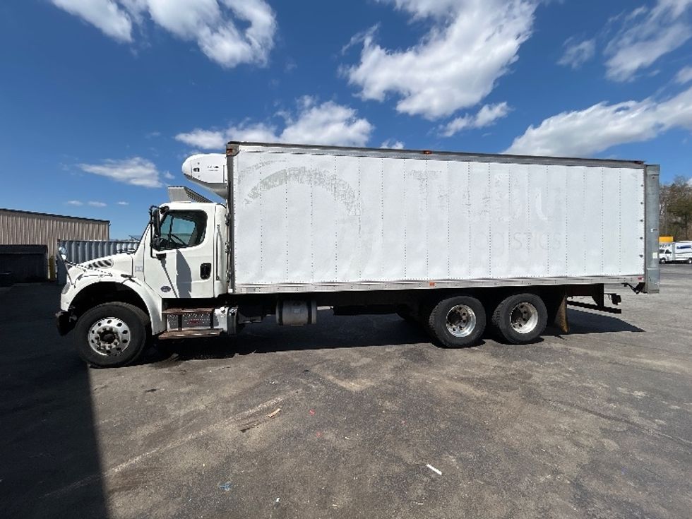 Refrigerated Truck-Light and Medium Duty Trucks-Freightliner-2017-M2-New Bedford-MA-270,872\n\t\tmiles-$ 46,500 - Image 4