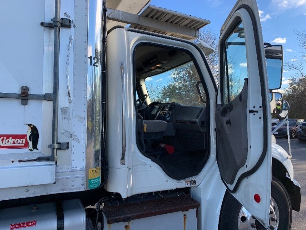 Refrigerated Truck-Light and Medium Duty Trucks-Freightliner-2017-M2-Norton-MA-191,367\n\t\tmiles-$ 34,500 - Image 20