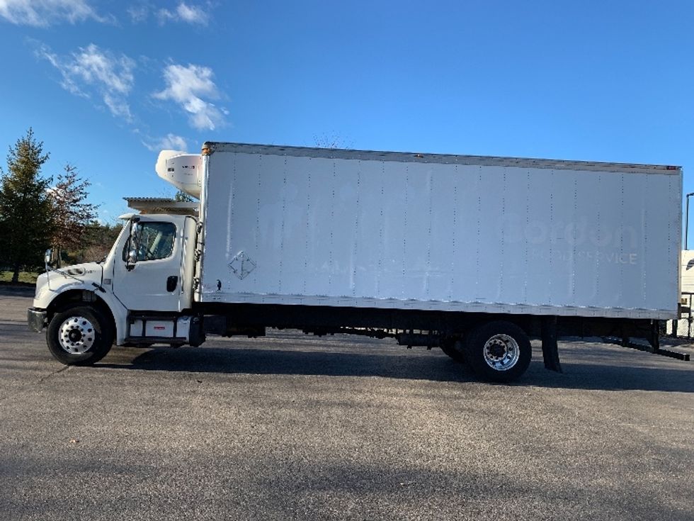 Refrigerated Truck-Light and Medium Duty Trucks-Freightliner-2017-M2-Norton-MA-191,367\n\t\tmiles-$ 34,500 - Image 4
