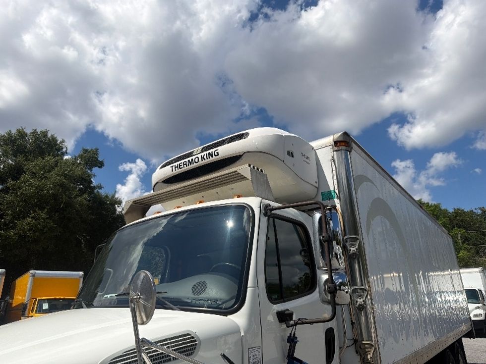 Refrigerated Truck-Light and Medium Duty Trucks-Freightliner-2017-M2-Pensacola-FL-327,820\n\t\tmiles-$ 40,250 - Image 25