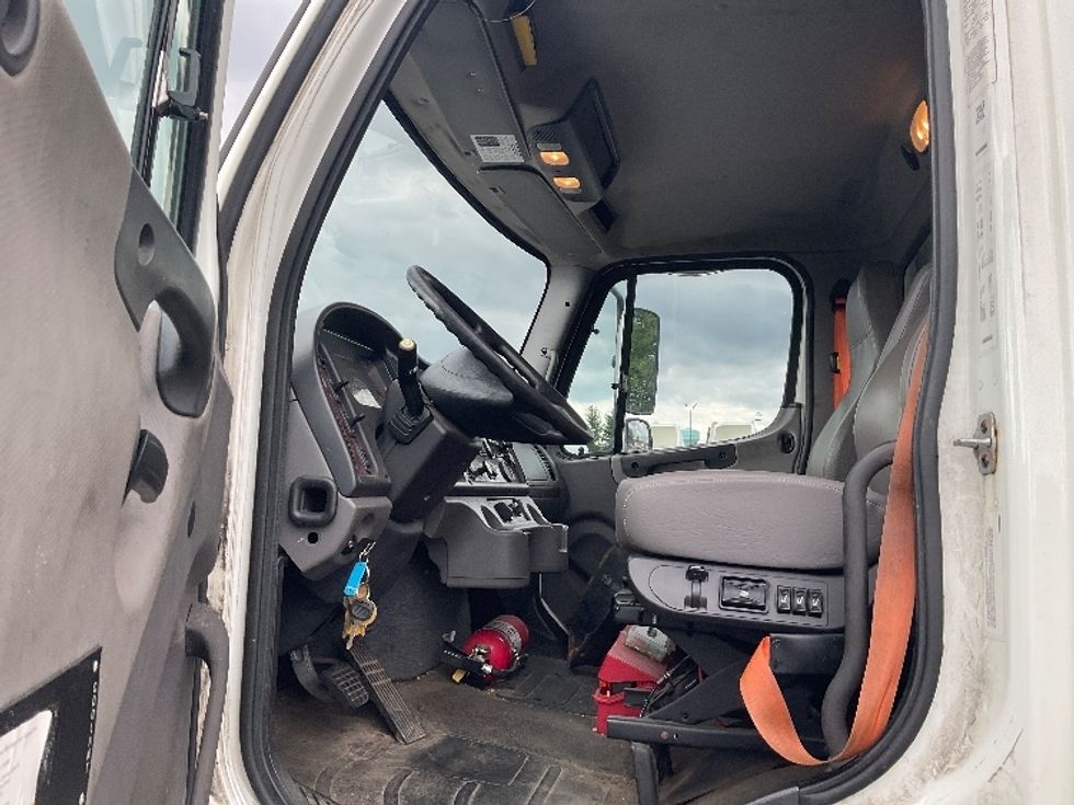 Refrigerated Truck-Light and Medium Duty Trucks-Freightliner-2017-M2-Perrysburg-OH-280,940\n\t\tmiles-$ 41,750 - Image 16