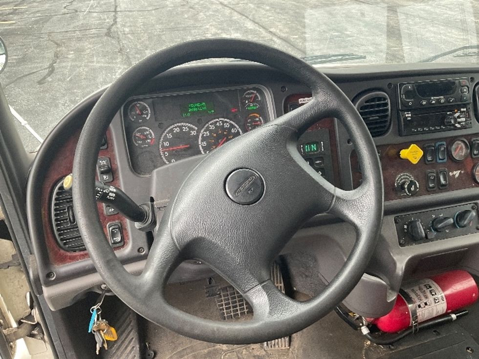 Refrigerated Truck-Light and Medium Duty Trucks-Freightliner-2017-M2-Perrysburg-OH-280,940\n\t\tmiles-$ 41,750 - Image 18