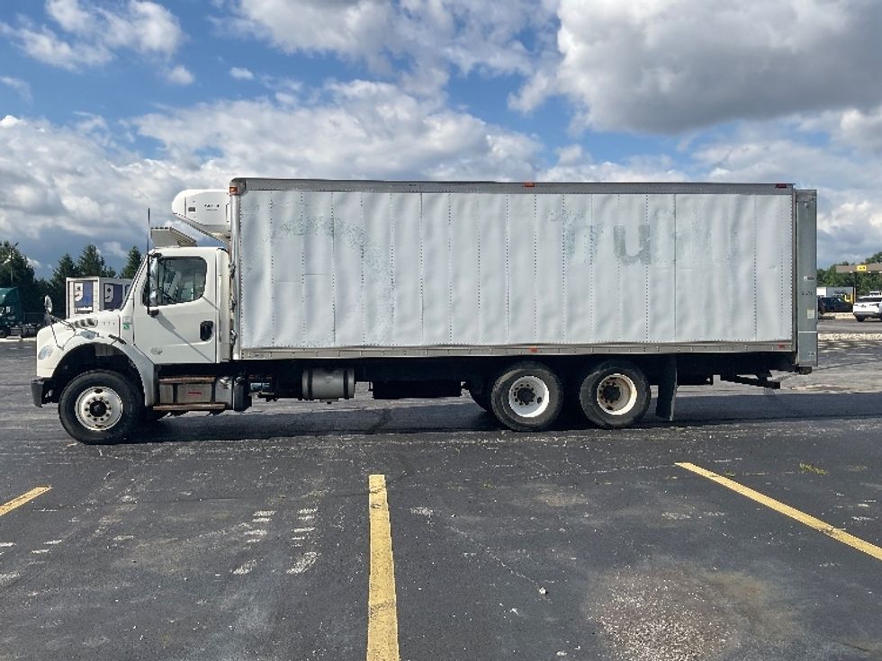 Refrigerated Truck-Light and Medium Duty Trucks-Freightliner-2017-M2-Perrysburg-OH-280,940\n\t\tmiles-$ 41,750 - Image 4