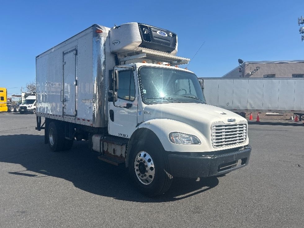 Refrigerated Truck-Light and Medium Duty Trucks-Freightliner-2017-M2-Philadelphia-PA-135,830\n\t\tmiles-$ 42,500 - Image 1