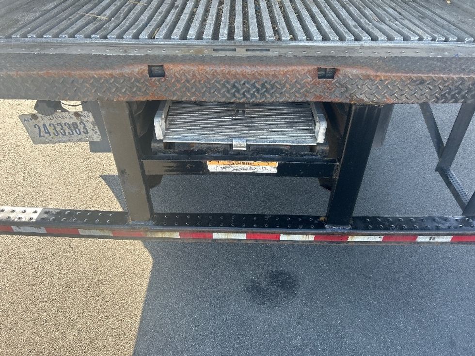 Refrigerated Truck-Light and Medium Duty Trucks-Freightliner-2017-M2-Philadelphia-PA-135,830\n\t\tmiles-$ 42,500 - Image 10