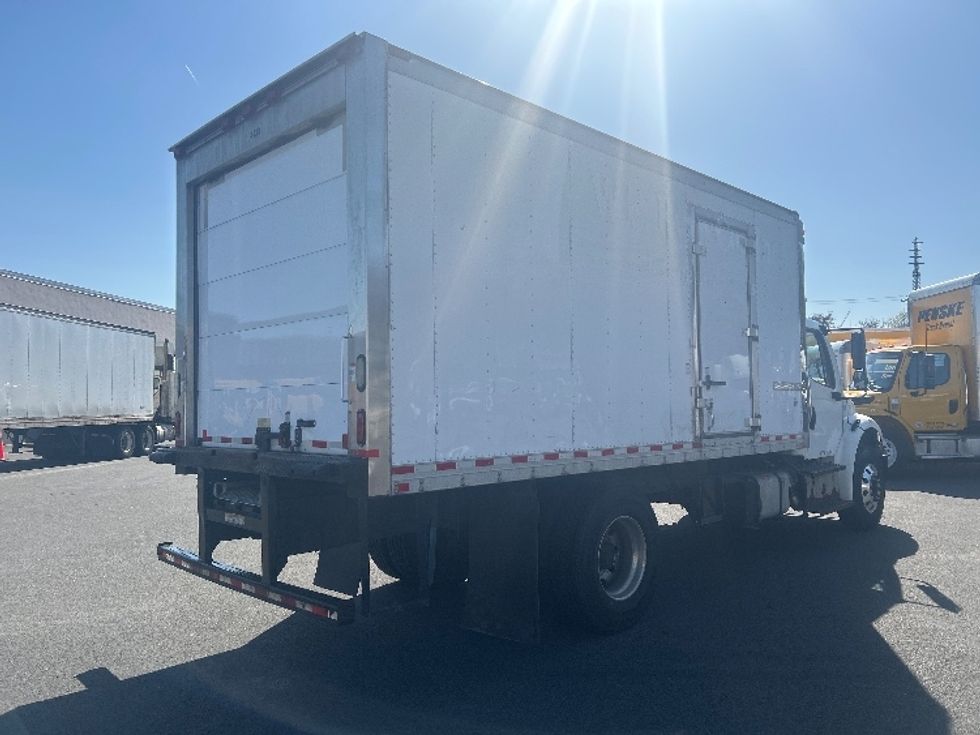 Refrigerated Truck-Light and Medium Duty Trucks-Freightliner-2017-M2-Philadelphia-PA-135,830\n\t\tmiles-$ 42,500 - Image 13