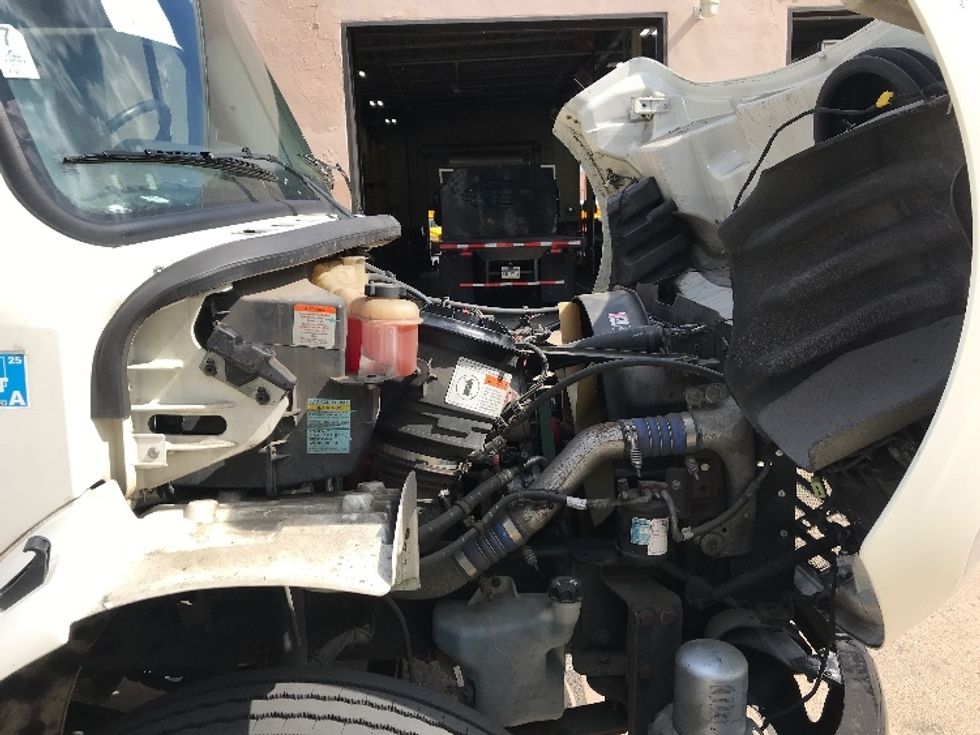 Refrigerated Truck-Light and Medium Duty Trucks-Freightliner-2017-M2-Philadelphia-PA-135,830\n\t\tmiles-$ 42,500 - Image 23