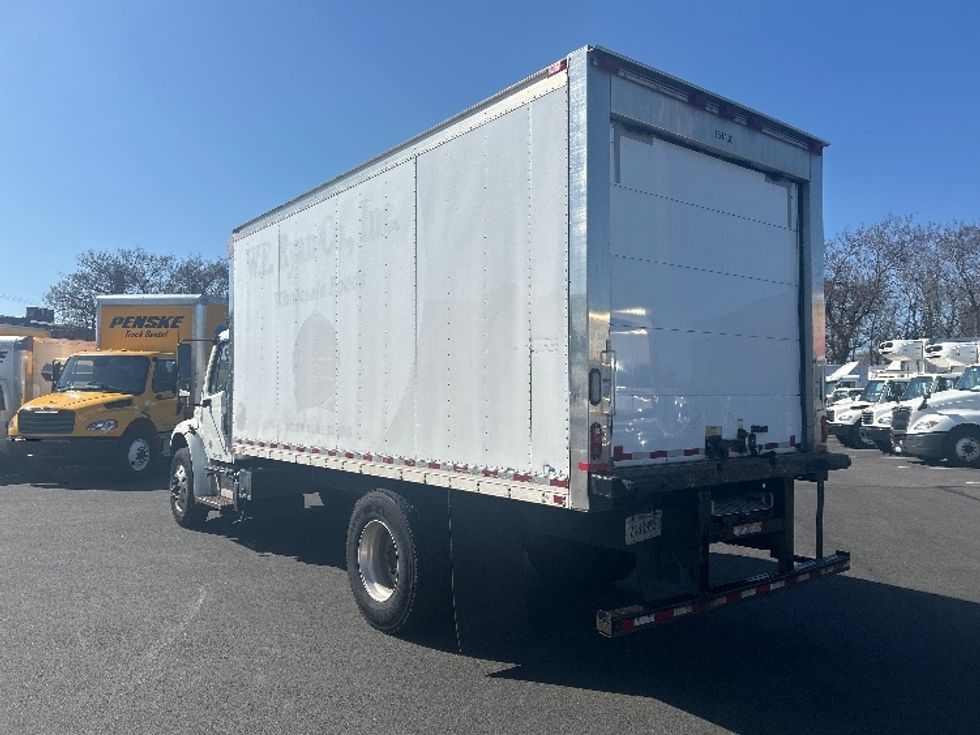 Refrigerated Truck-Light and Medium Duty Trucks-Freightliner-2017-M2-Philadelphia-PA-135,830\n\t\tmiles-$ 42,500 - Image 6