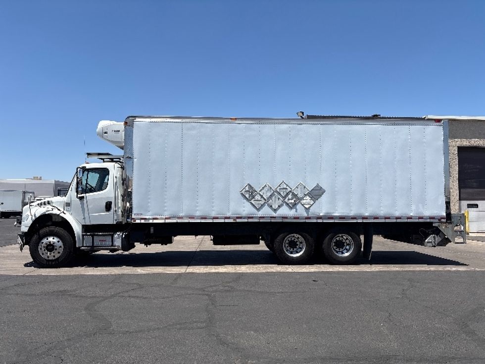 Refrigerated Truck-Light and Medium Duty Trucks-Freightliner-2017-M2-Phoenix-AZ-210,366\n\t\tmiles-$ 63,500 - Image 4