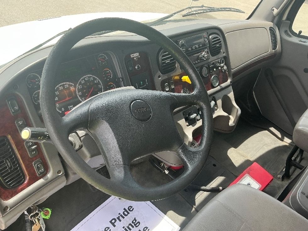Refrigerated Truck-Light and Medium Duty Trucks-Freightliner-2017-M2-Piqua-OH-310,673\n\t\tmiles-$ 40,000 - Image 17