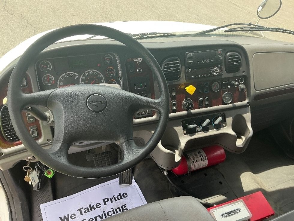 Refrigerated Truck-Light and Medium Duty Trucks-Freightliner-2017-M2-Piqua-OH-310,673\n\t\tmiles-$ 40,000 - Image 18
