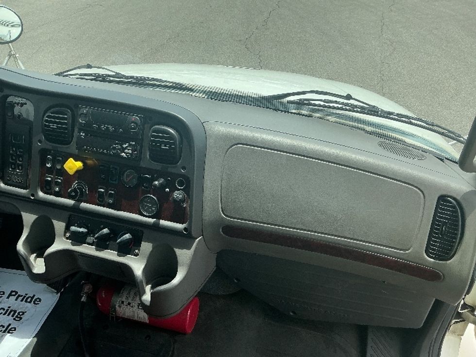 Refrigerated Truck-Light and Medium Duty Trucks-Freightliner-2017-M2-Piqua-OH-310,673\n\t\tmiles-$ 40,000 - Image 21