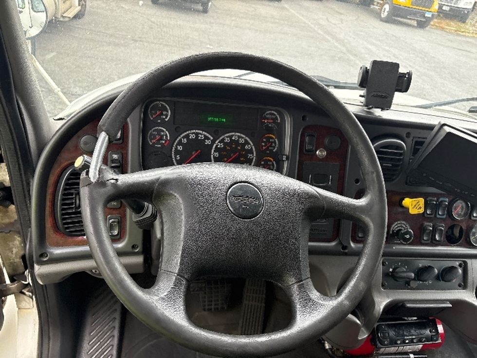 Refrigerated Truck-Light and Medium Duty Trucks-Freightliner-2017-M2-Springfield-MA-380,000\n\t\tmiles-$ 33,250 - Image 18