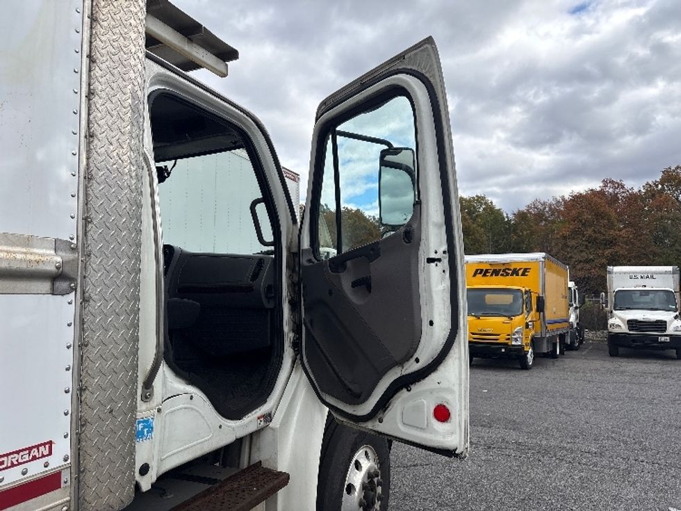 Refrigerated Truck-Light and Medium Duty Trucks-Freightliner-2017-M2-Springfield-MA-380,000\n\t\tmiles-$ 33,250 - Image 20