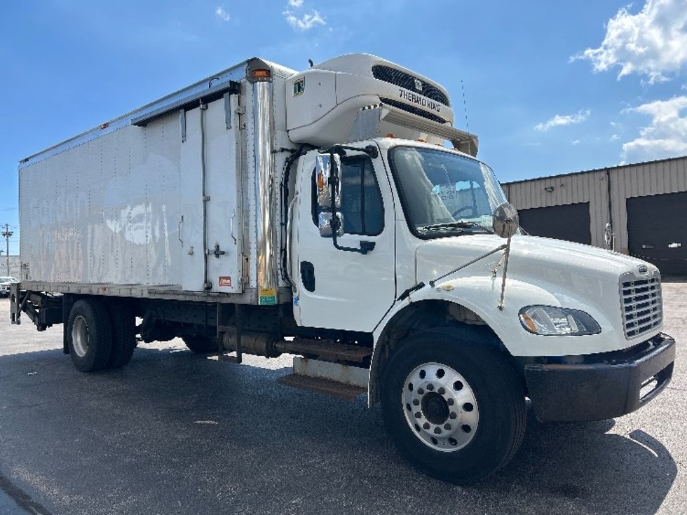 Refrigerated Truck-Light and Medium Duty Trucks-Freightliner-2017-M2-Sturtevant-WI-220,133\n\t\tmiles-$ 32,750 - Image 1