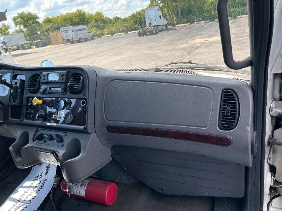 Refrigerated Truck-Light and Medium Duty Trucks-Freightliner-2017-M2-Sturtevant-WI-220,133\n\t\tmiles-$ 32,750 - Image 21