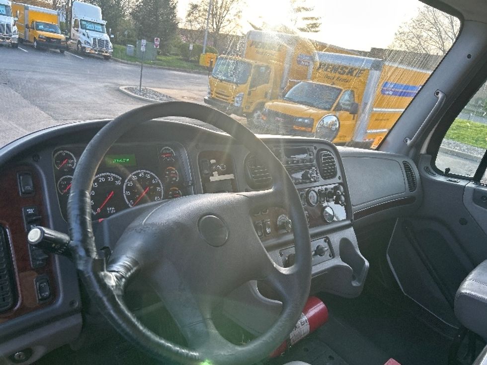 Refrigerated Truck-Light and Medium Duty Trucks-Freightliner-2017-M2-Swedesboro-NJ-179,152\n\t\tmiles-$ 55,500 - Image 17