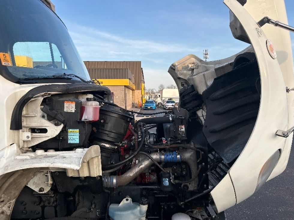 Refrigerated Truck-Light and Medium Duty Trucks-Freightliner-2017-M2-Swedesboro-NJ-179,152\n\t\tmiles-$ 55,500 - Image 23