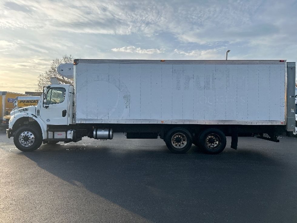 Refrigerated Truck-Light and Medium Duty Trucks-Freightliner-2017-M2-Swedesboro-NJ-179,152\n\t\tmiles-$ 55,500 - Image 4
