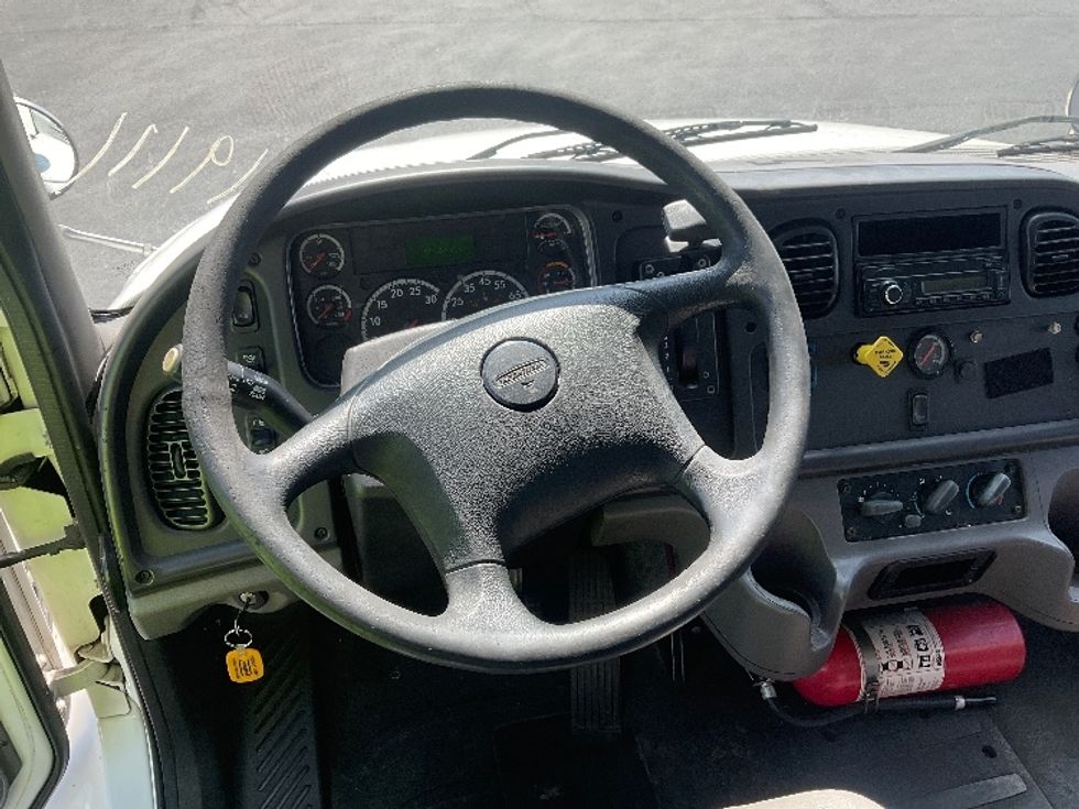 Refrigerated Truck-Light and Medium Duty Trucks-Freightliner-2017-M2-Tampa-FL-256,715\n\t\tmiles-$ 36,250 - Image 10