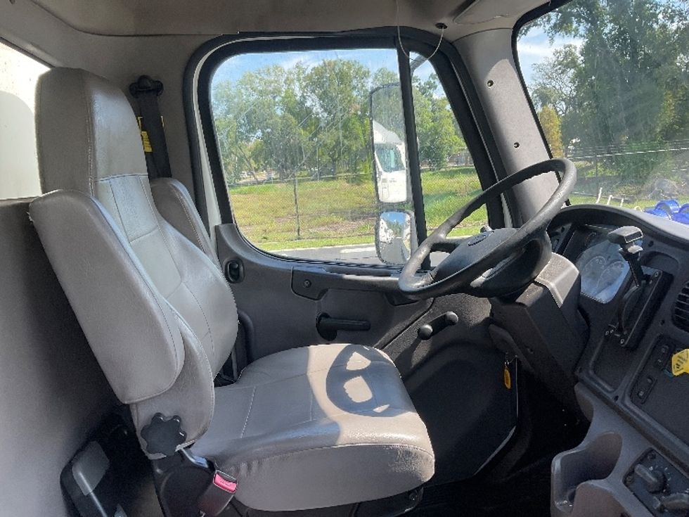 Refrigerated Truck-Light and Medium Duty Trucks-Freightliner-2017-M2-Tampa-FL-256,715\n\t\tmiles-$ 36,250 - Image 14