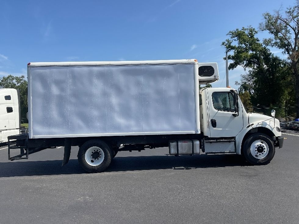 Refrigerated Truck-Light and Medium Duty Trucks-Freightliner-2017-M2-Tampa-FL-256,715\n\t\tmiles-$ 36,250 - Image 7