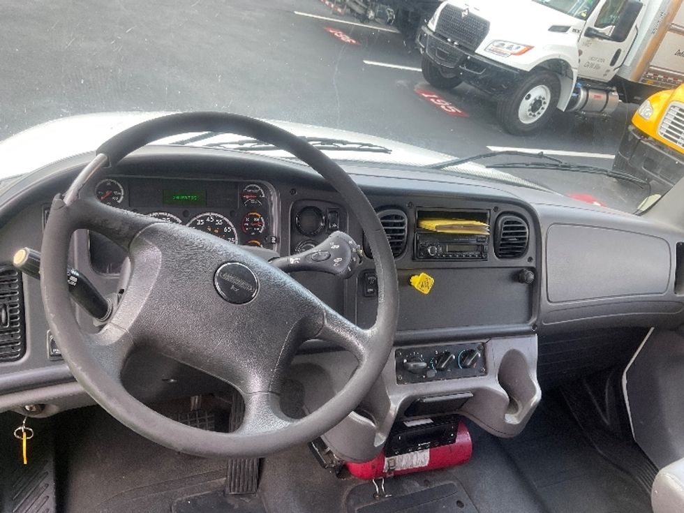 Refrigerated Truck-Light and Medium Duty Trucks-Freightliner-2017-M2-Tampa-FL-286,552\n\t\tmiles-$ 36,250 - Image 17