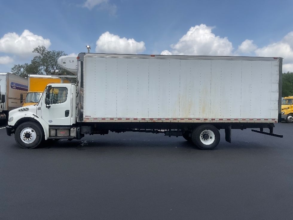 Refrigerated Truck-Light and Medium Duty Trucks-Freightliner-2017-M2-Tampa-FL-286,552\n\t\tmiles-$ 36,250 - Image 4