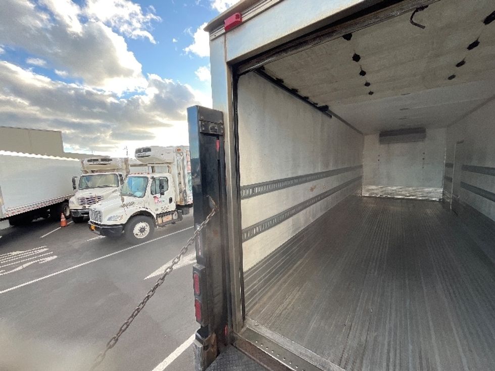 2017 Freightliner M2 106 Medium Duty photo 10