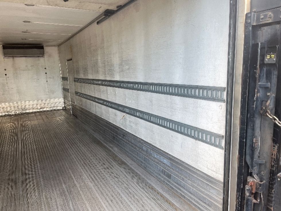 Refrigerated Truck-Light and Medium Duty Trucks-Freightliner-2017-M2-Torrance-CA-118,556\n\t\tmiles-$ 47,250 - Image 12
