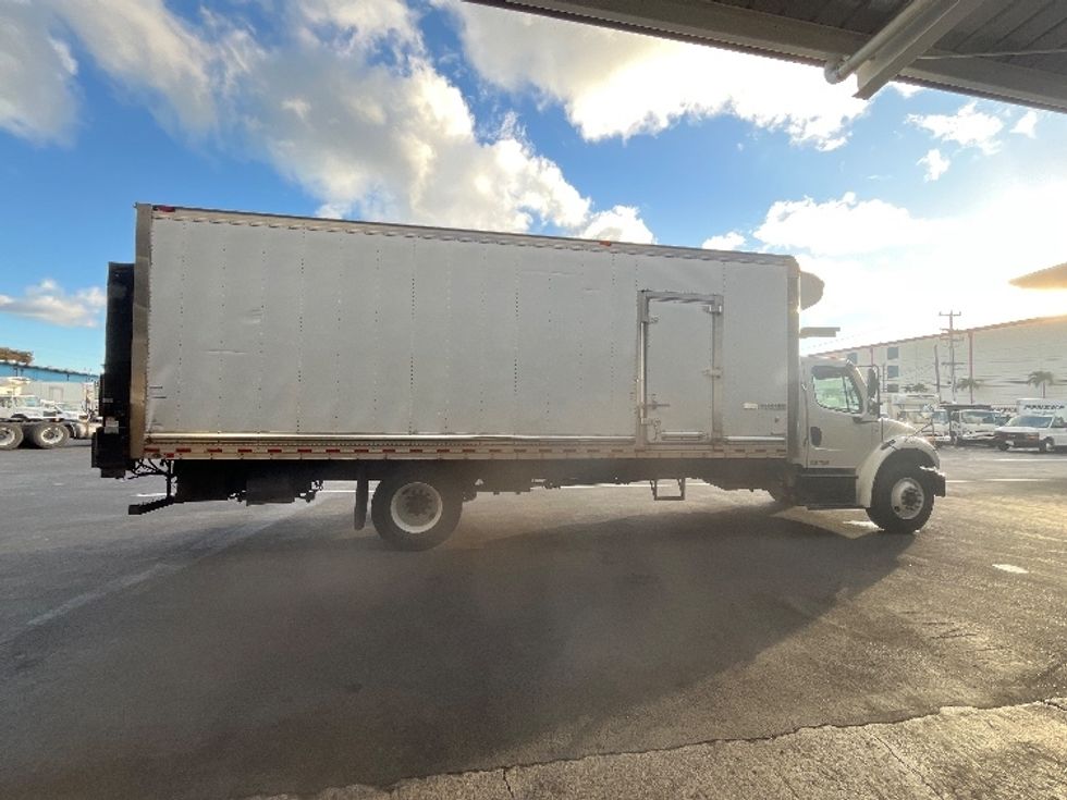 2017 Freightliner M2 106 Medium Duty photo 12