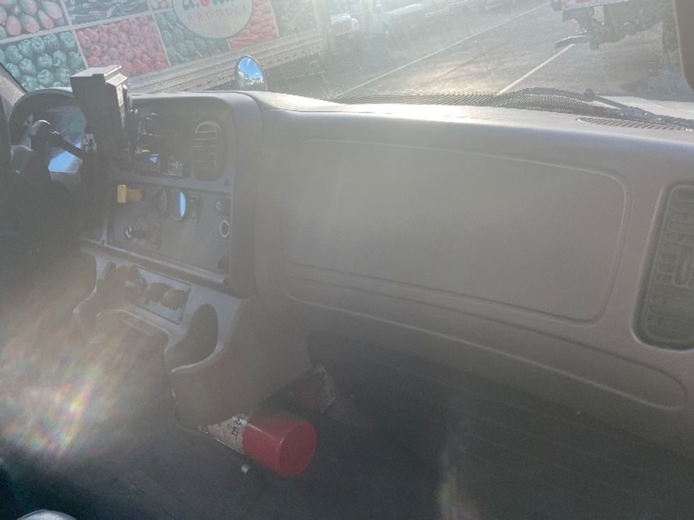 2017 Freightliner M2 106 Medium Duty photo 16
