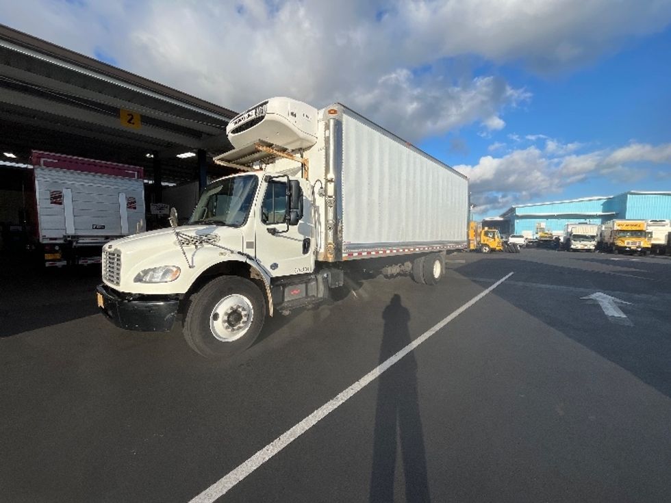 2017 Freightliner M2 106 Medium Duty photo 3
