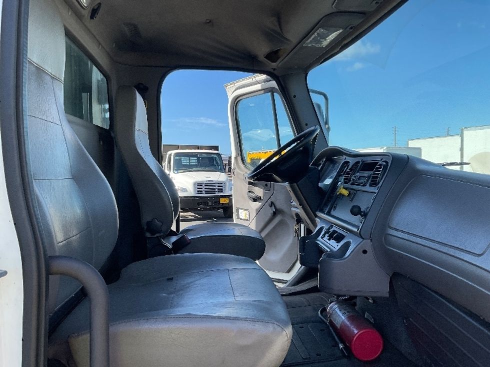 Refrigerated Truck-Light and Medium Duty Trucks-Freightliner-2017-M2-Torrance-CA-125,183\n\t\tmiles-$ 48,750 - Image 21