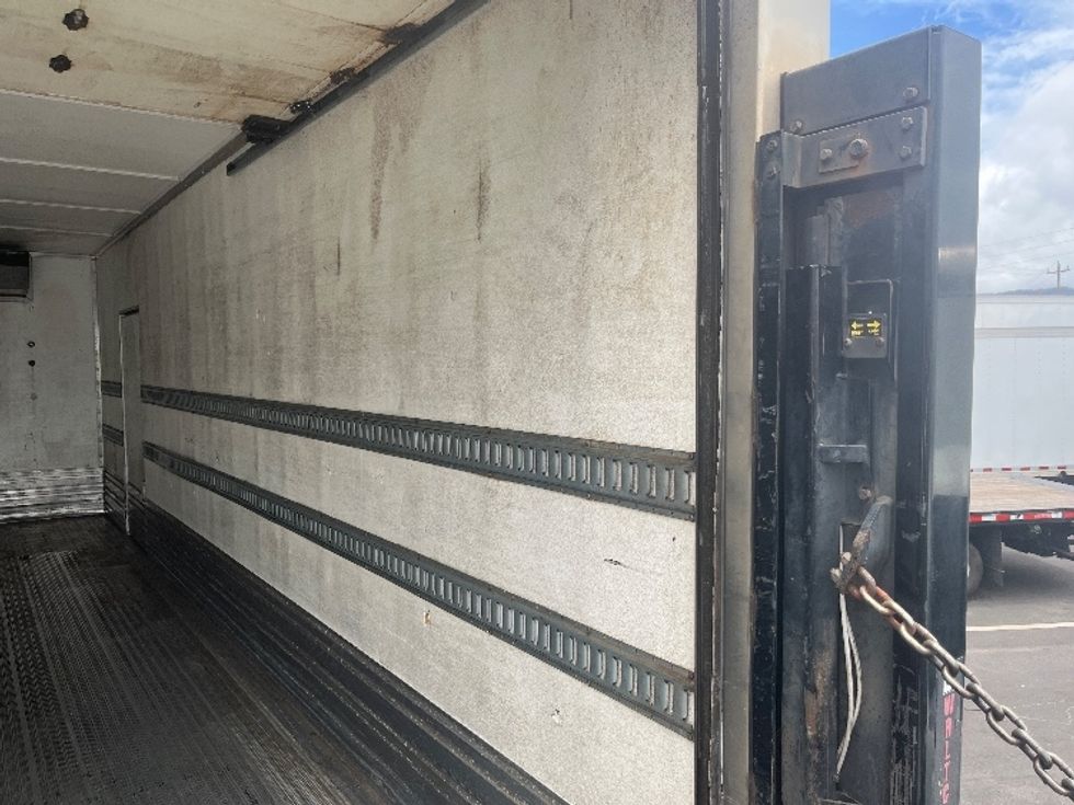 Refrigerated Truck-Light and Medium Duty Trucks-Freightliner-2017-M2-Torrance-CA-133,270\n\t\tmiles-$ 44,500 - Image 12
