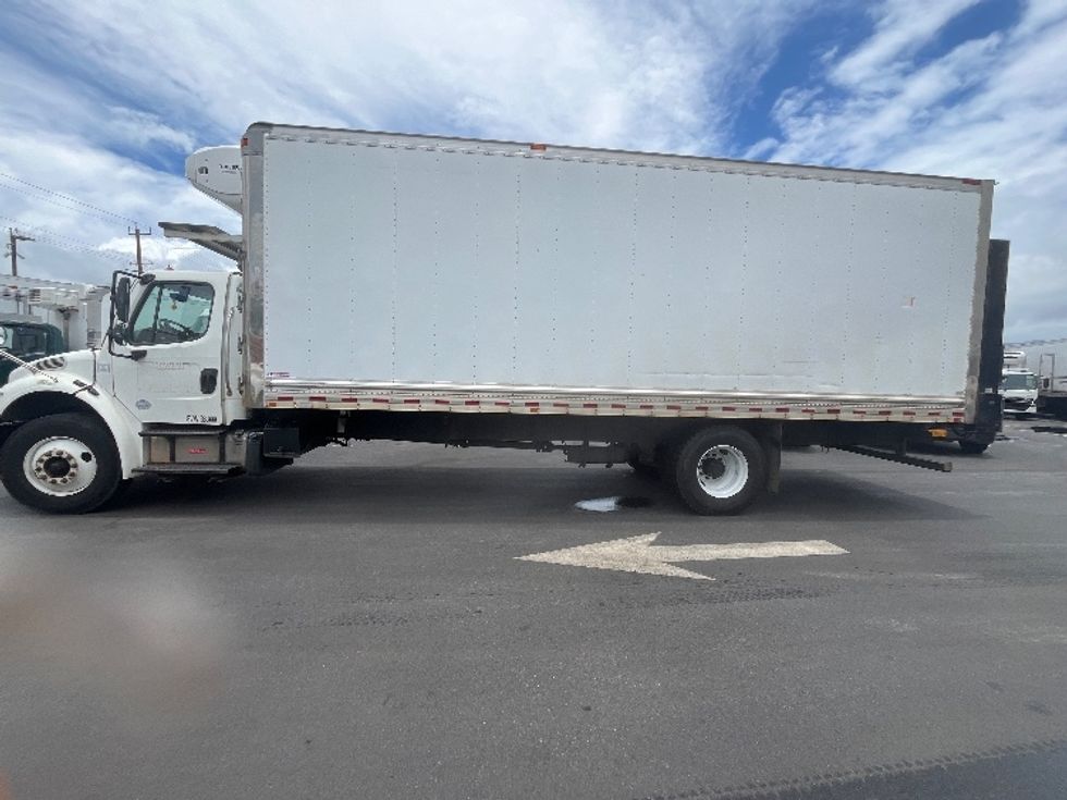 Refrigerated Truck-Light and Medium Duty Trucks-Freightliner-2017-M2-Torrance-CA-133,270\n\t\tmiles-$ 44,500 - Image 4