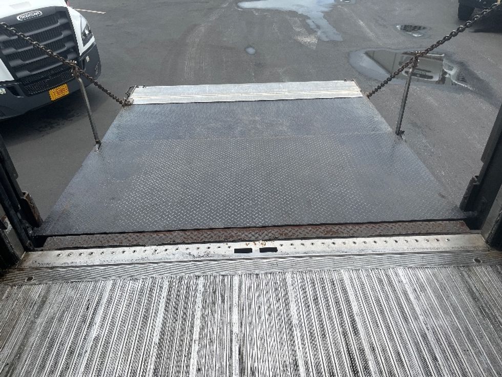 Refrigerated Truck-Light and Medium Duty Trucks-Freightliner-2017-M2-Torrance-CA-133,270\n\t\tmiles-$ 44,500 - Image 9