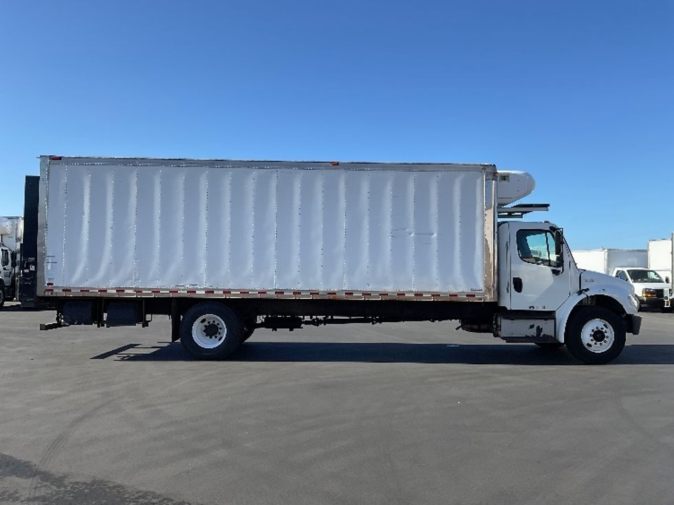 Refrigerated Truck-Light and Medium Duty Trucks-Freightliner-2017-M2-Torrance-CA-93,398\n\t\tmiles-$ 51,250 - Image 15
