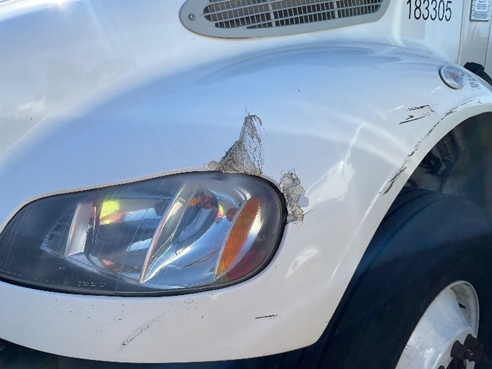 Refrigerated Truck-Light and Medium Duty Trucks-Freightliner-2017-M2-Torrance-CA-93,398\n\t\tmiles-$ 51,250 - Image 27