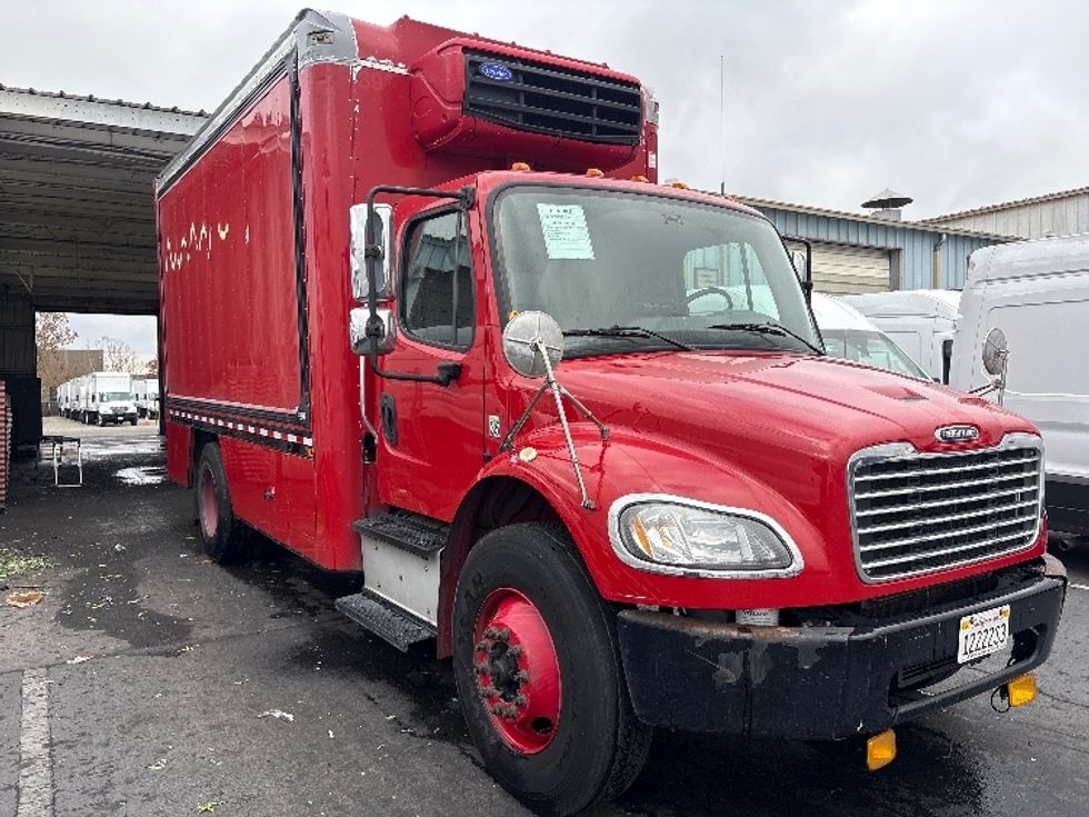 Refrigerated Truck-Light and Medium Duty Trucks-Freightliner-2017-M2-West Sacramento-CA-169,075\n\t\tmiles-$ 34,000 - Image 1
