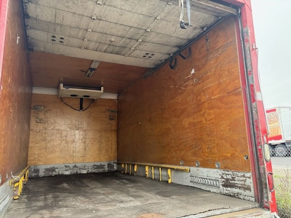 Refrigerated Truck-Light and Medium Duty Trucks-Freightliner-2017-M2-West Sacramento-CA-169,075\n\t\tmiles-$ 34,000 - Image 12