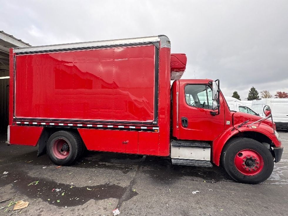 Refrigerated Truck-Light and Medium Duty Trucks-Freightliner-2017-M2-West Sacramento-CA-169,075\n\t\tmiles-$ 34,000 - Image 15