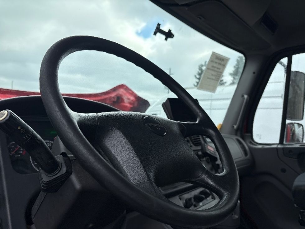 Refrigerated Truck-Light and Medium Duty Trucks-Freightliner-2017-M2-West Sacramento-CA-169,075\n\t\tmiles-$ 34,000 - Image 17